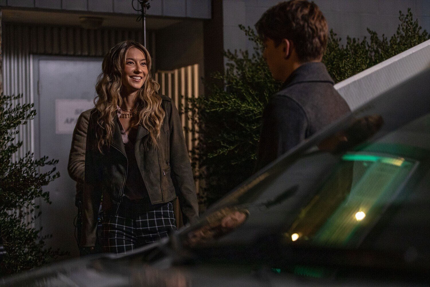 кадр из фильма "Глубокая сеть: Смертельное шоу", IMDb 4.3, в кадре: Кими Александр - Kate, Эйден Ховард - Ethan