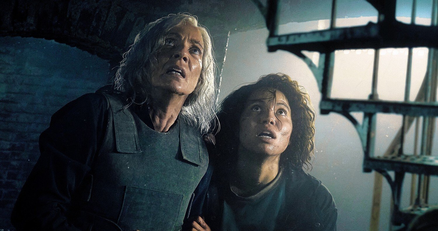 кадр из фильма "Лу", в кадре: 

Эллисон Дженни - Lou, 

Джерни Смоллетт - Hannah