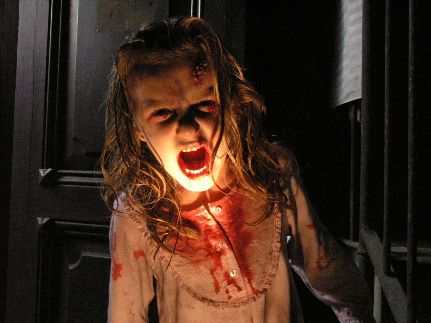 кадр из фильма "Репортаж", в кадре: Клаудия Фонт - Jennifer