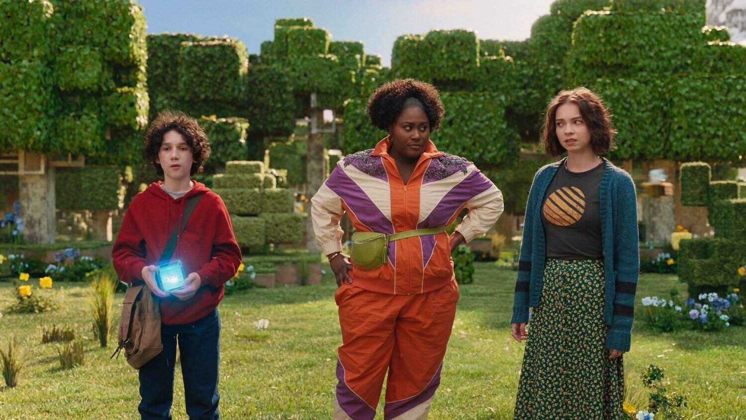 кадр из фильма "Майкрафт в кино", в кадре: Себастьян Юджин Хансен - Henry, Даниэль Брукс - Dawn, Эмма Майерс - Natalie