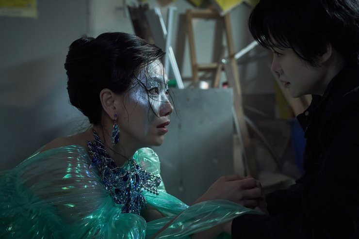 кадр из дорамы "Зов ада" 2 сезон, в кадре: Ким Щин-нок - Park Jeong-ja, Ким Хён-джу - Min Hye-jin