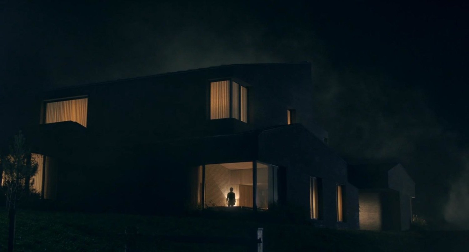 кадр из фильма "Тебе стоило уйти"